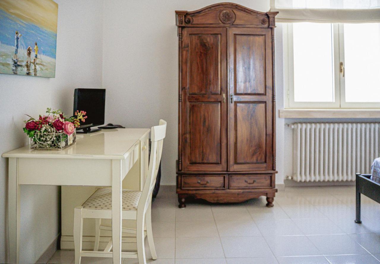 S'Ard Guest House Sassari Buitenkant foto